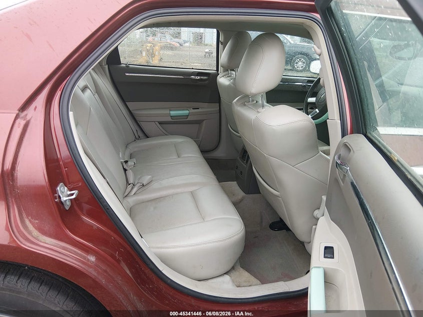 2007 Chrysler 300c VIN 2C3LA63H27H762870 IAAI salvage auction — NORMAL WEAR, Peddle Clear Public-Restricted (Oregon), sold $300 on 2026-07-15 (photo 8)