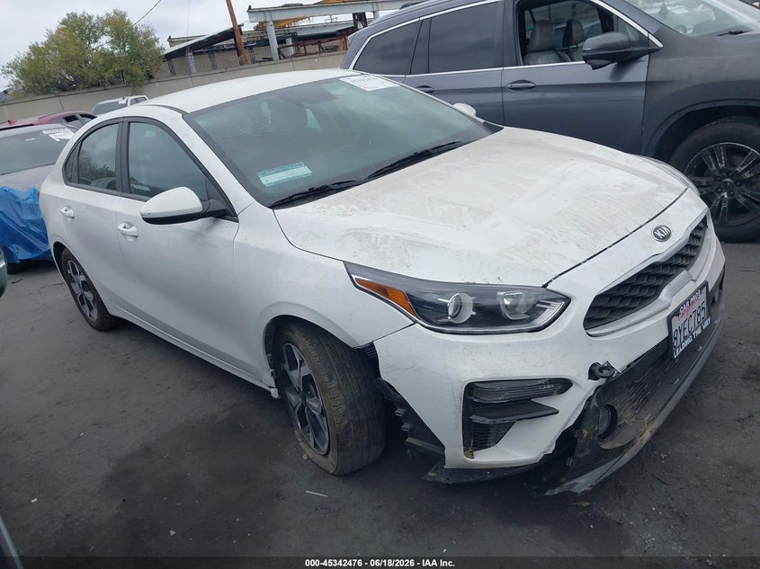 2021 Kia Forte VIN 3KPF24AD3ME403447 IAAI salvage auction — RIGHT FRONT, Salvage Title, sold $3,600 on 2026-07-25 (photo 1)