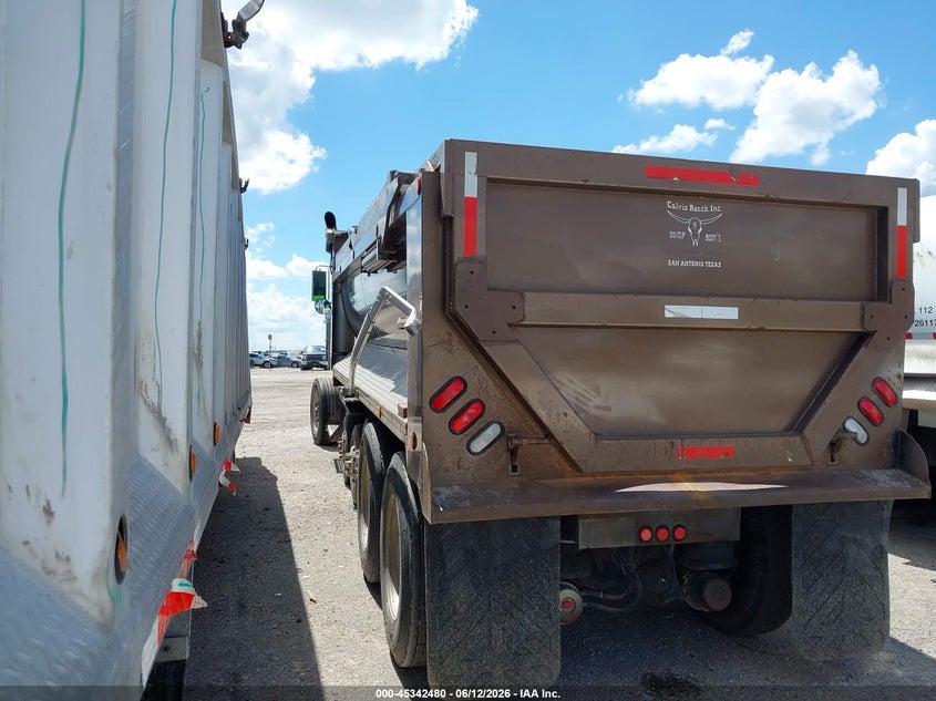 2001 Kenworth Construction VIN 1XKWDB9X81J865258 IAAI salvage auction — FRONT END, Salvage (Texas), sold $22,500 on 2026-07-15 (photo 3)