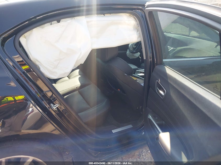 2018 Acura Tlx VIN 19UUB1F33JA006729 IAAI salvage auction — MECHANICAL, Salvage Title, sold $3,200 on 2026-09-11 (photo 8)
