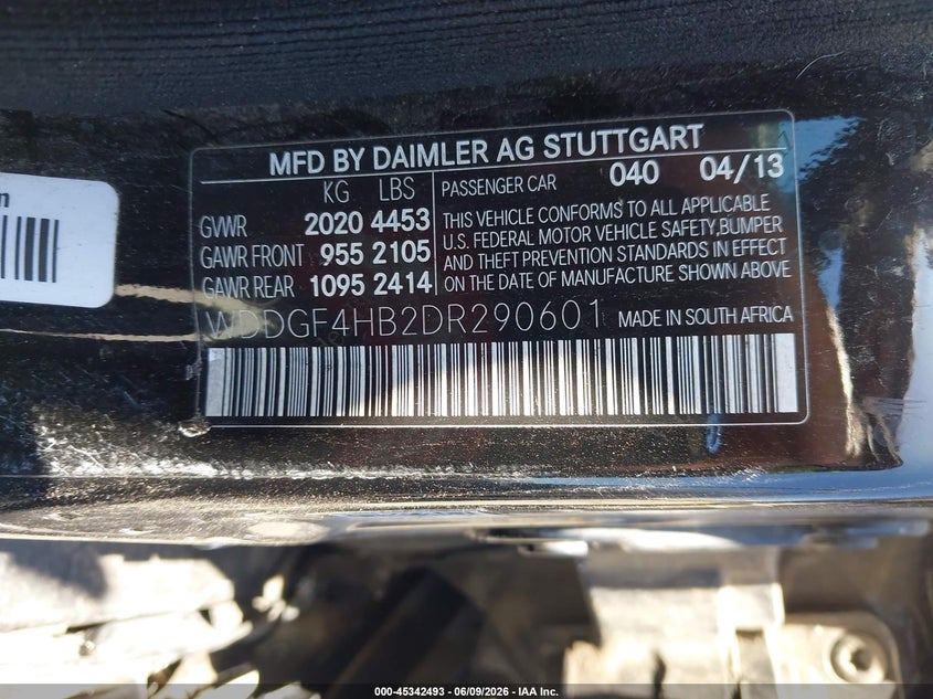 2013 Mercedes-benz C-klasse VIN WDDGF4HB2DR290601 IAAI salvage auction — LEFT SIDE, Salvage (California), sold $550 on 2026-08-06 (photo 9)