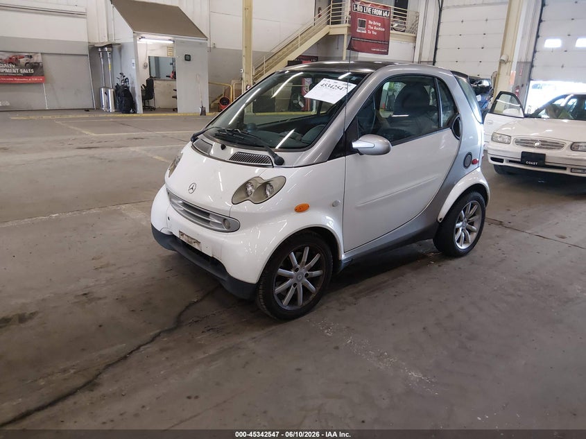 2006 Smart Fortwo VIN WME4503321J281267 IAAI salvage auction — REAR END, Salvage (Oregon), sold $75 on 2026-07-30 (photo 2)