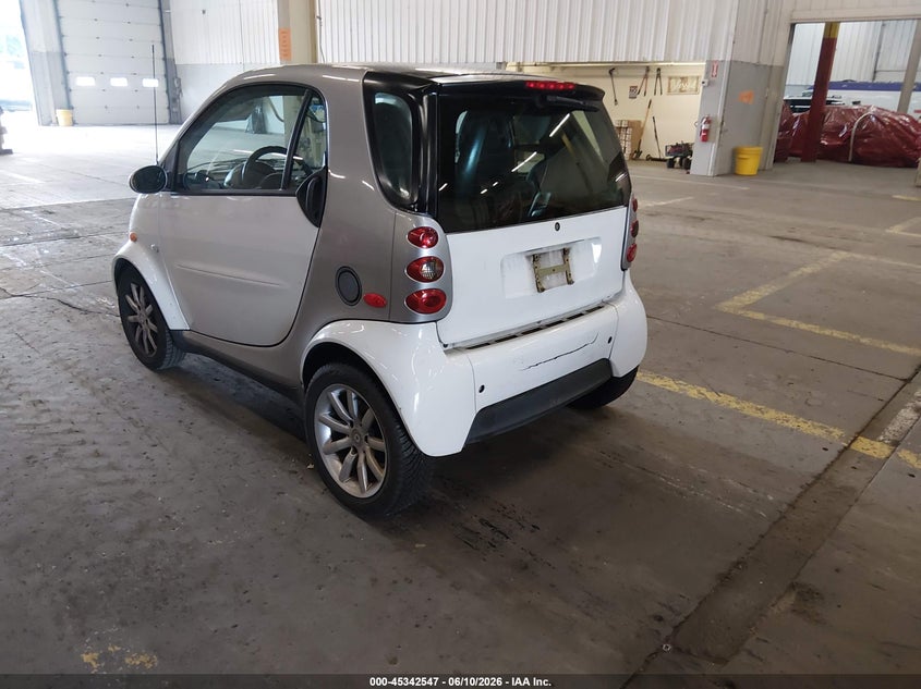 2006 Smart Fortwo VIN WME4503321J281267 IAAI salvage auction — REAR END, Salvage (Oregon), sold $75 on 2026-07-30 (photo 3)