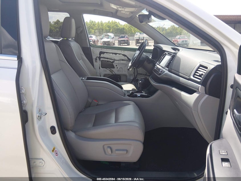 2018 Toyota Highlander VIN 5TDKZRFH9JS534483 IAAI salvage auction — LEFT SIDE, Salvage (Tennessee), sold $6,500 on 2026-07-22 (photo 5)