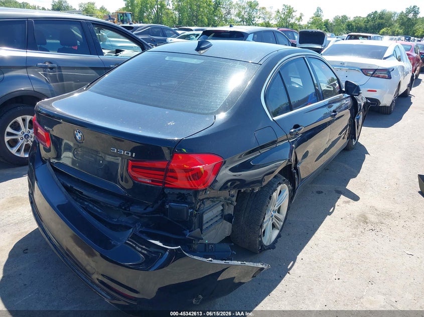 2018 BMW 3er VIN WBA8D9G56JNU68670 IAAI salvage auction — RIGHT SIDE, Salvage (Ohio), sold $3,000 on 2026-07-14 (photo 4)