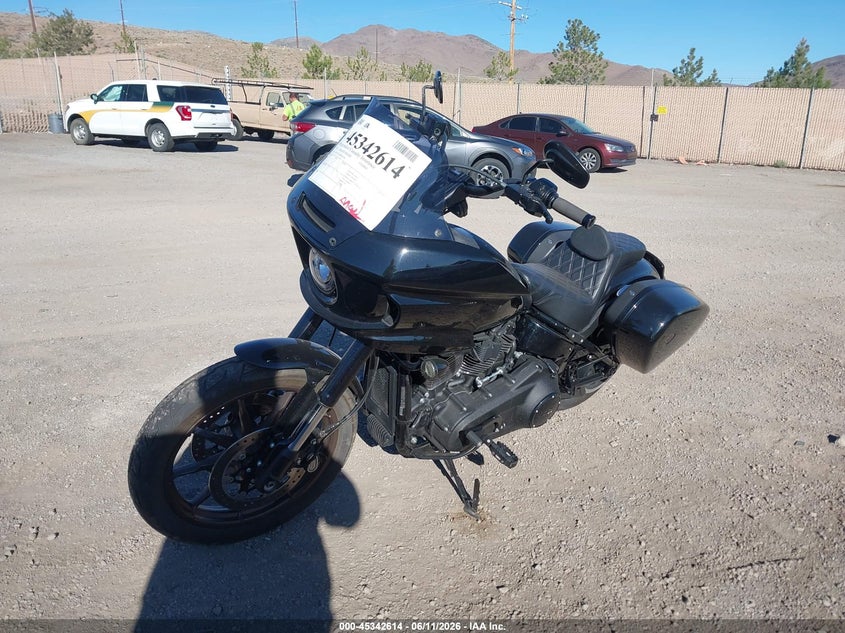 2022 Harley-davidson Low rider VIN 1HD1YXZ26NB051006 IAAI salvage auction — SIDE, Salvage Title, sold $8,000 on 2026-10-11 (photo 2)