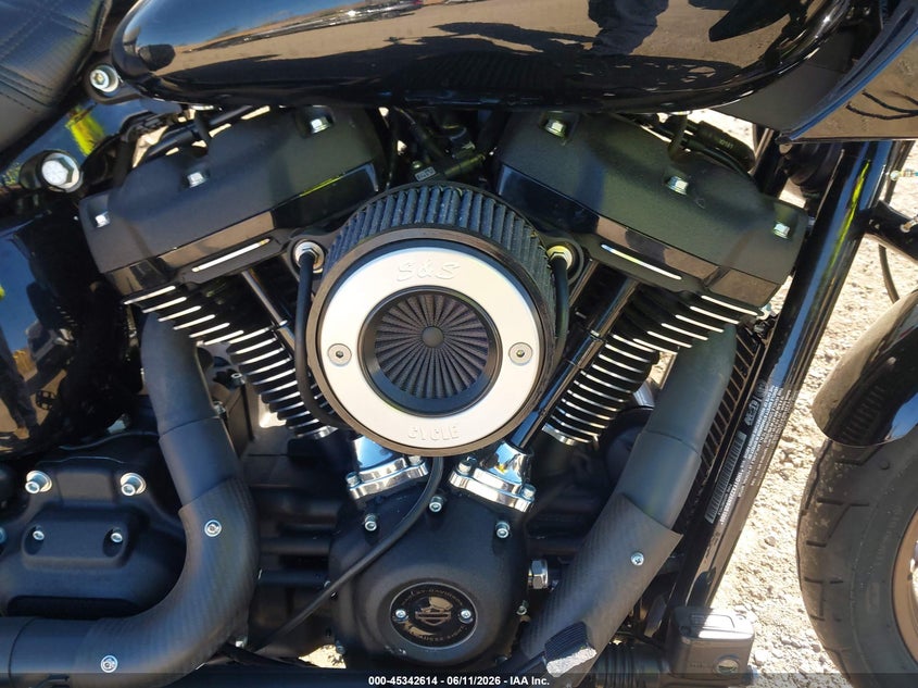 2022 Harley-davidson Low rider VIN 1HD1YXZ26NB051006 IAAI salvage auction — SIDE, Salvage Title, sold $8,000 on 2026-10-11 (photo 8)