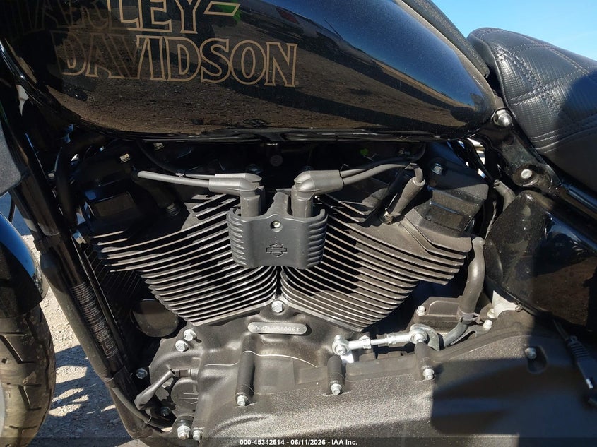 2022 Harley-davidson Low rider VIN 1HD1YXZ26NB051006 IAAI salvage auction — SIDE, Salvage Title, sold $8,000 on 2026-10-11 (photo 9)