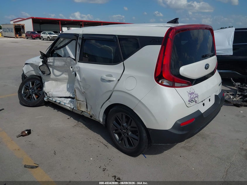 2020 Kia Soul VIN KNDJ33AU4L7718208 IAAI salvage auction — LEFT SIDE, Salvage (Texas), sold $925 on 2026-07-16 (photo 3)