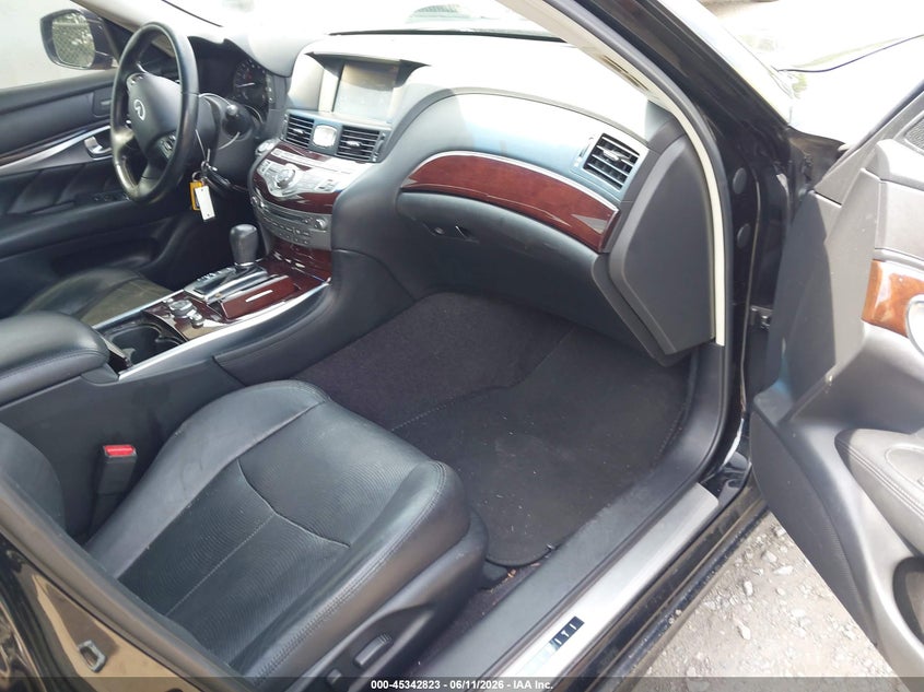 2015 Infiniti Q70 VIN JN1BY1AR0FM561050 IAAI salvage auction — VANDALISM, Salvage Title, sold $1,700 on 2026-07-24 (photo 5)