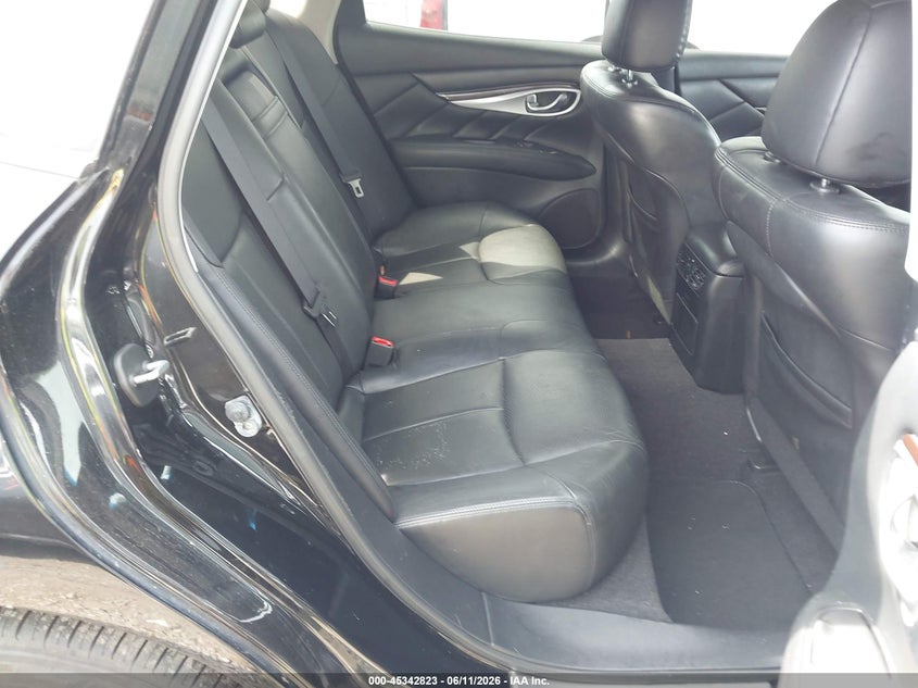 2015 Infiniti Q70 VIN JN1BY1AR0FM561050 IAAI salvage auction — VANDALISM, Salvage Title, sold $1,700 on 2026-07-24 (photo 8)