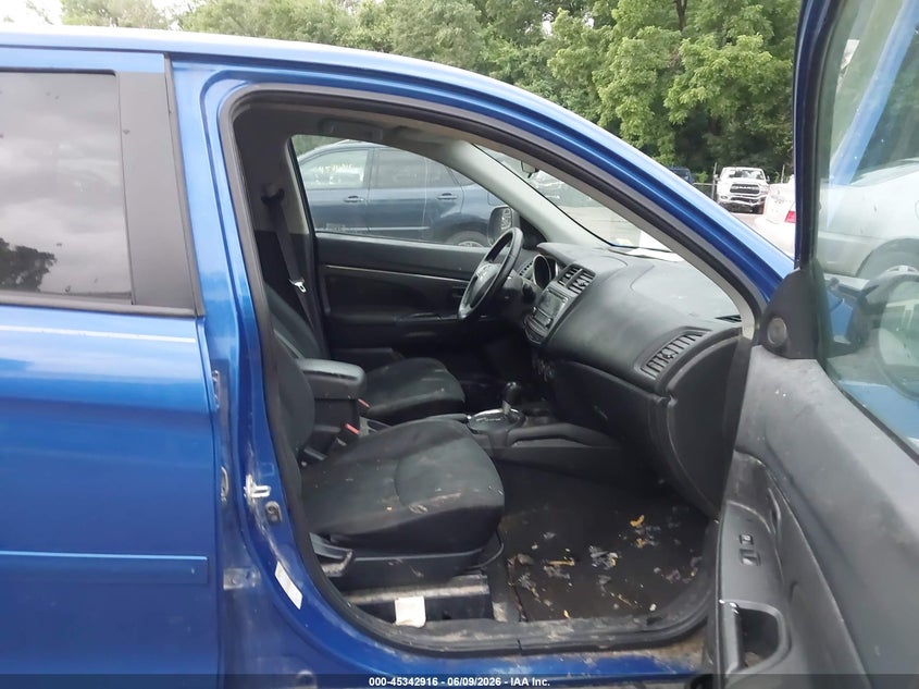 2015 Mitsubishi Outlander VIN 4A4AR3AW1FE048481 IAAI salvage auction — NORMAL WEAR, Salvage Title, sold $650 on 2026-07-22 (photo 5)
