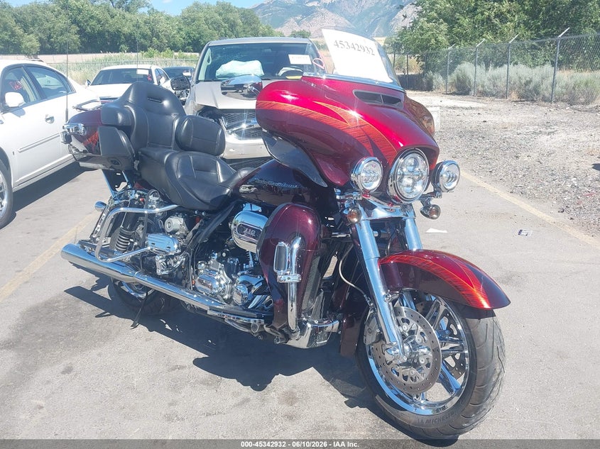 2014 Harley-davidson Electra glide VIN 1HD1TEN35EB952577 IAAI salvage auction — LEFT SIDE, Clear (Wyoming), sold $4,800 on 2026-07-09 (photo 1)