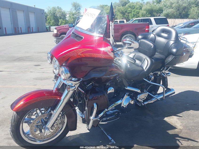 2014 Harley-davidson Electra glide VIN 1HD1TEN35EB952577 IAAI salvage auction — LEFT SIDE, Clear (Wyoming), sold $4,800 on 2026-07-09 (photo 2)