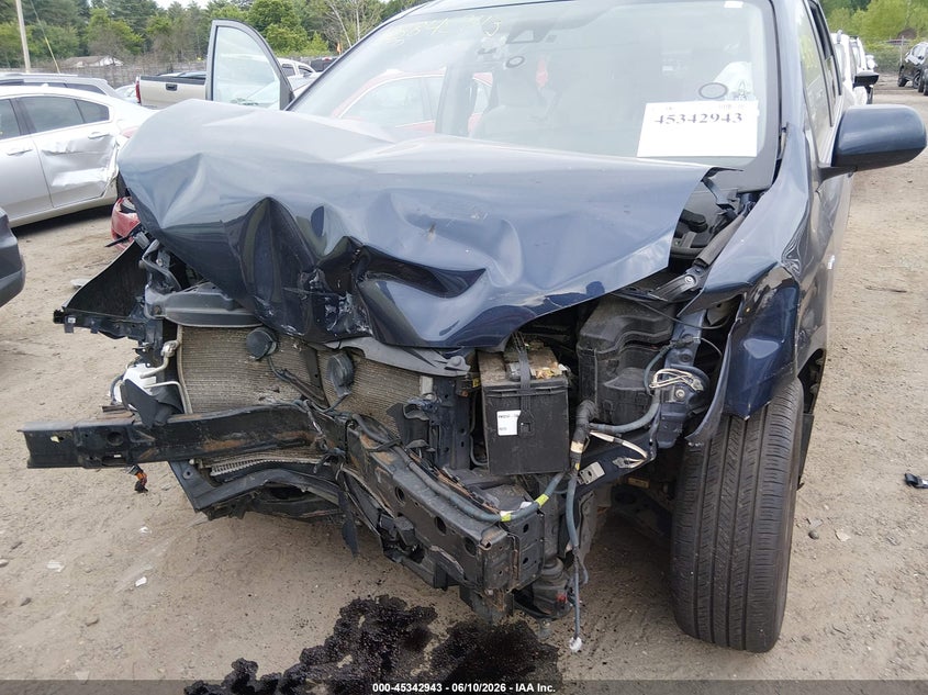 2019 Toyota Sienna VIN 5TDJZ3DC8KS220468 IAAI salvage auction — FRONT END, Salvage (Massachusetts), sold $2,000 on 2026-07-17 (photo 6)