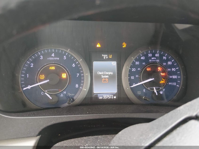 2019 Toyota Sienna VIN 5TDJZ3DC8KS220468 IAAI salvage auction — FRONT END, Salvage (Massachusetts), sold $2,000 on 2026-07-17 (photo 7)