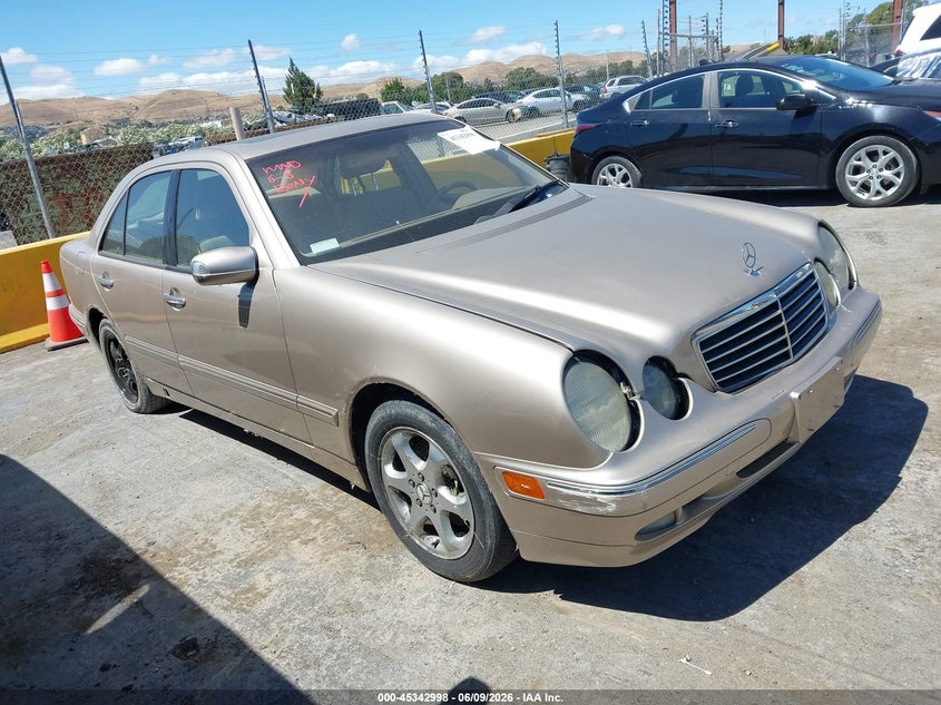 2000 Mercedes-benz E-klasse VIN WDBJF65J2YB096350 IAAI salvage auction — NORMAL WEAR, Clear - Dealer Only (California), sold $375 on 2026-07-09 (photo 1)