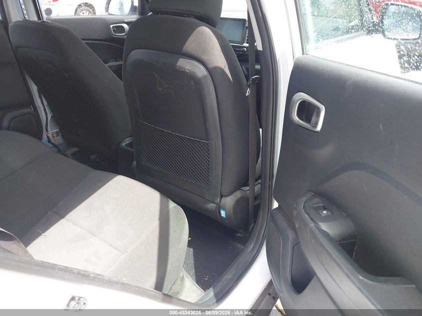 2021 Hyundai Venue VIN KMHRB8A34MU076288 IAAI salvage auction — NORMAL WEAR, Salvage Title, sold $2,050 on 2026-07-15 (photo 8)