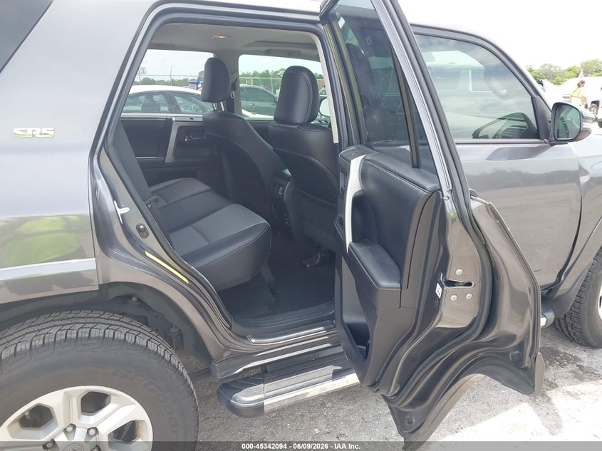 2016 Toyota 4runner VIN JTEZU5JR5G5112825 IAAI salvage auction — RIGHT FRONT, Rebuildable (Florida), sold $9,700 on 2026-07-09 (photo 8)