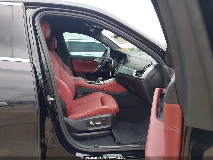 2022 BMW X6 VIN 5UXCY6C06N9N23934 IAAI salvage auction — WATER/FLOOD, Salvage (Texas), sold $26,250 on 2026-07-09 (photo 5)