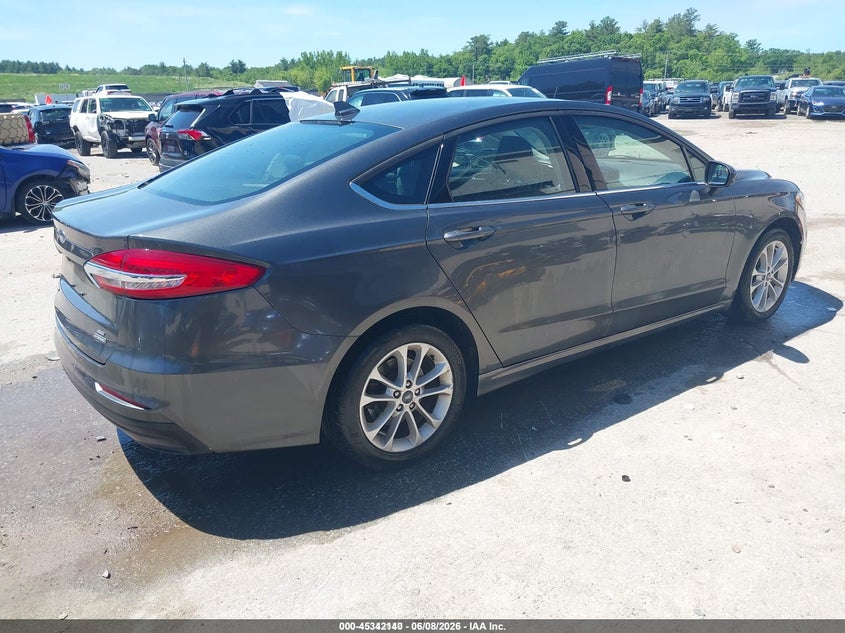2020 Ford Fusion VIN 3FA6P0LU2LR119229 IAAI salvage auction — NORMAL WEAR, Sf97 (New Hampshire), sold $7,300 on 2026-07-27 (photo 4)