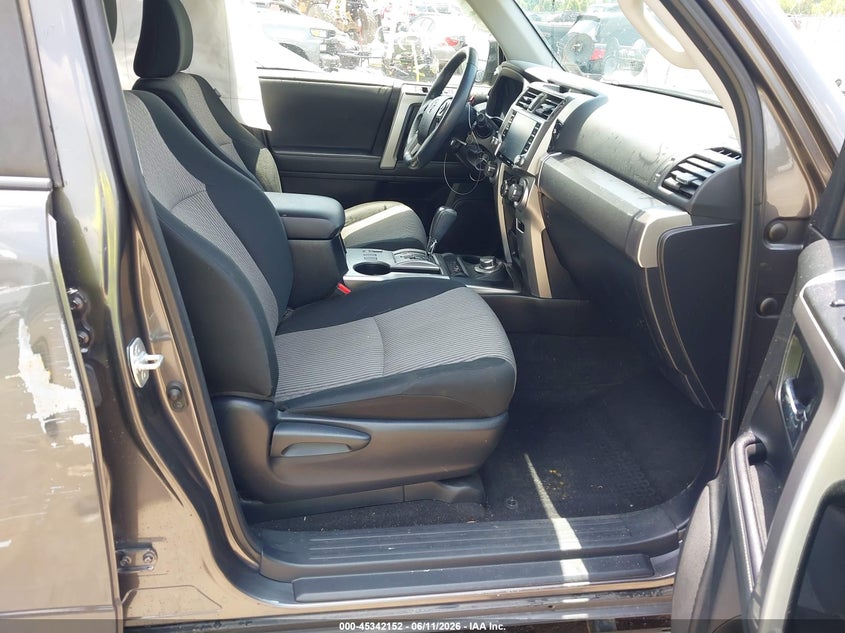 2020 Toyota 4runner VIN JTEBU5JR4L5755436 IAAI salvage auction — LEFT SIDE, Salvage Title, sold $14,100 on 2026-07-28 (photo 5)