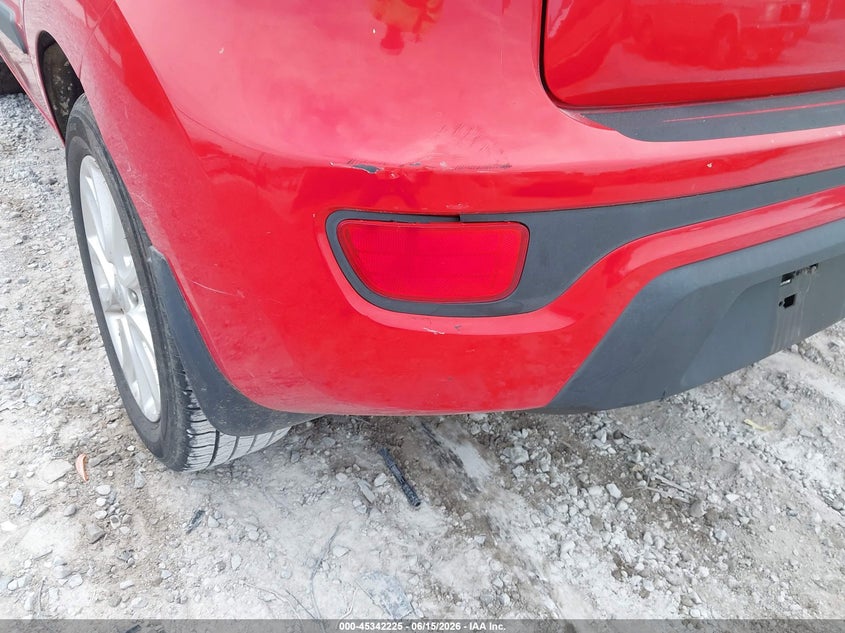 2012 Kia Soul VIN KNDJT2A68C7420854 IAAI salvage auction — NORMAL WEAR, Clear (Florida), sold $500 on 2026-07-16 (photo 6)