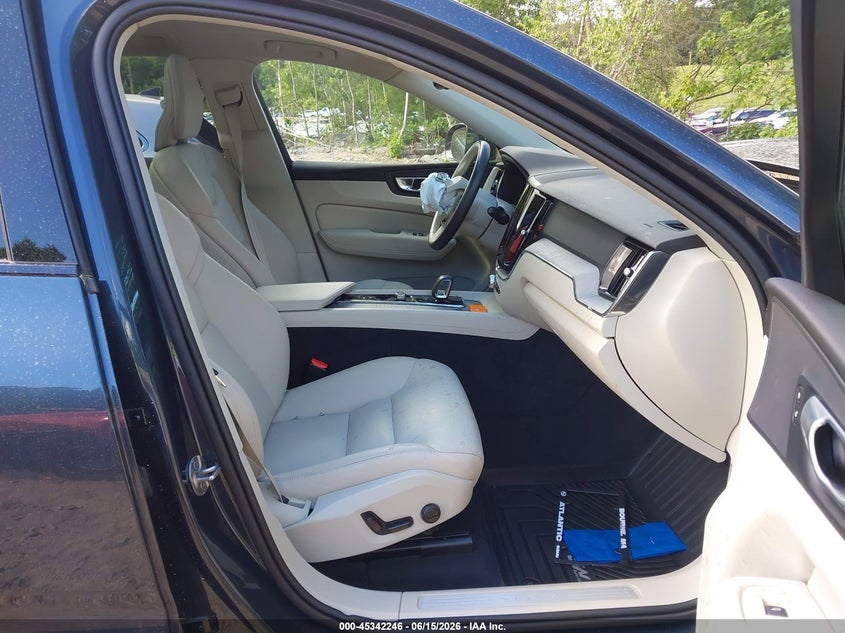 2024 Volvo Xc60 VIN YV4L12RL8R1840860 IAAI salvage auction — FRONT END, Salvage Title, sold $12,700 on 2026-08-06 (photo 5)