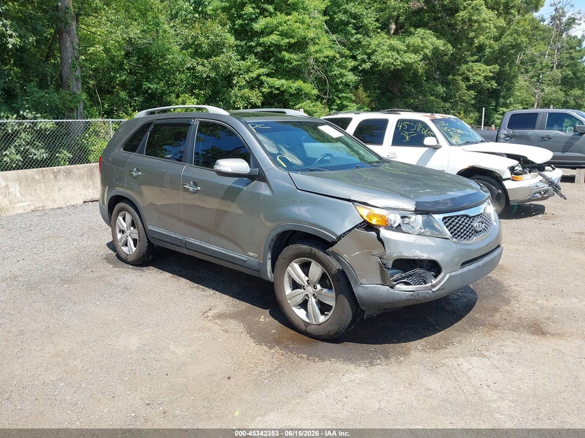 2013 Kia Sorento VIN 5XYKUDA29DG319711 IAAI salvage auction — FRONT END, Salvage - Greater Than 75% (Maryland), sold $1,050 on 2026-07-29 (photo 1)