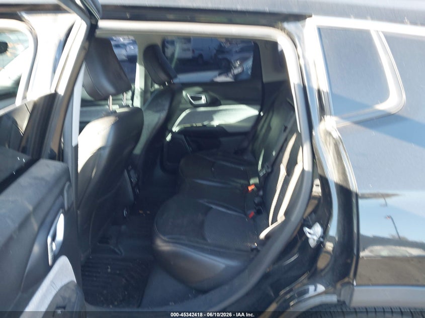 2022 Jeep Compass VIN 3C4NJCBB0NT137422 IAAI salvage auction — FRONT & REAR, Salvage Title, sold $3,900 on 2026-07-24 (photo 8)