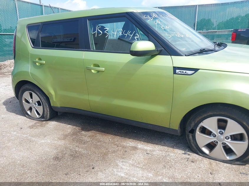 2016 Kia Soul VIN KNDJN2A29G7833170 IAAI salvage auction — RIGHT SIDE, Clear (Indiana), sold $625 on 2026-07-28 (photo 6)