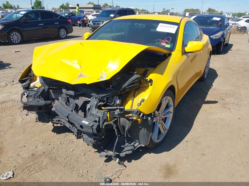 2012 Hyundai Genesis VIN KMHHU6KH4CU071305 IAAI salvage auction — NORMAL WEAR, Salvage Title, sold $450 on 2026-07-29 (photo 2)