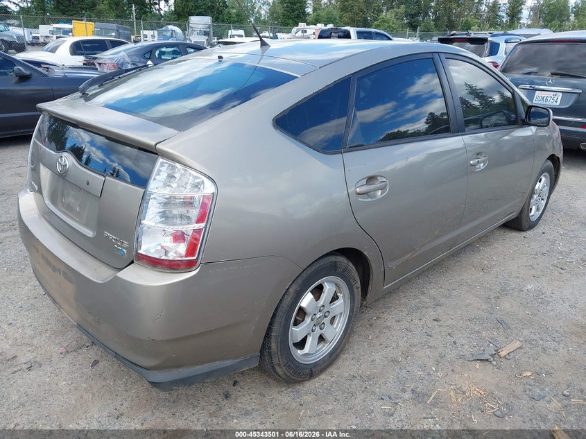 2005 Toyota Prius VIN JTDKB20U553048052 IAAI salvage auction — NORMAL WEAR, Clear (Washington), sold $550 on 2026-07-15 (photo 4)