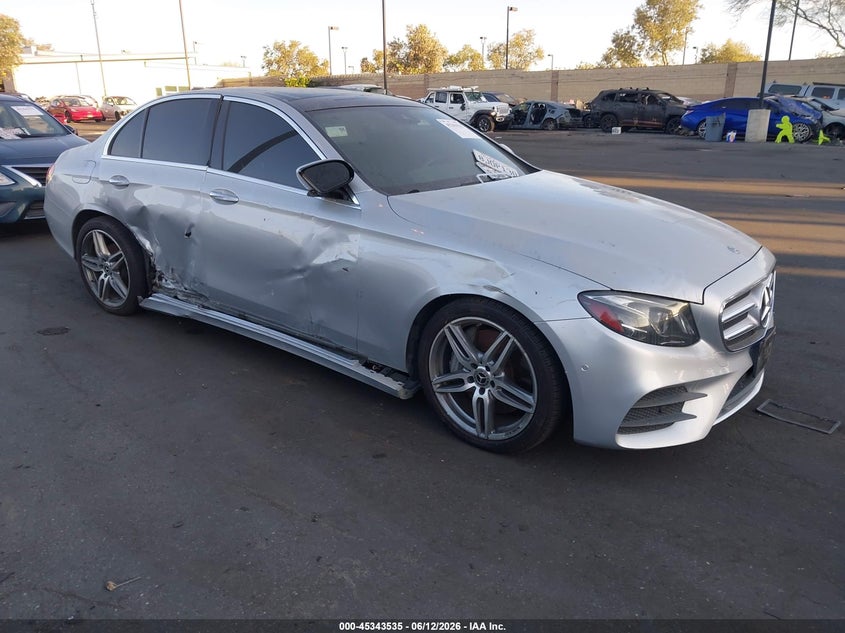 2017 Mercedes-benz E-klasse VIN WDDZF4JB6HA243241 IAAI salvage auction — RIGHT SIDE, Wait Title, sold $5,600 on 2026-08-14 (photo 1)