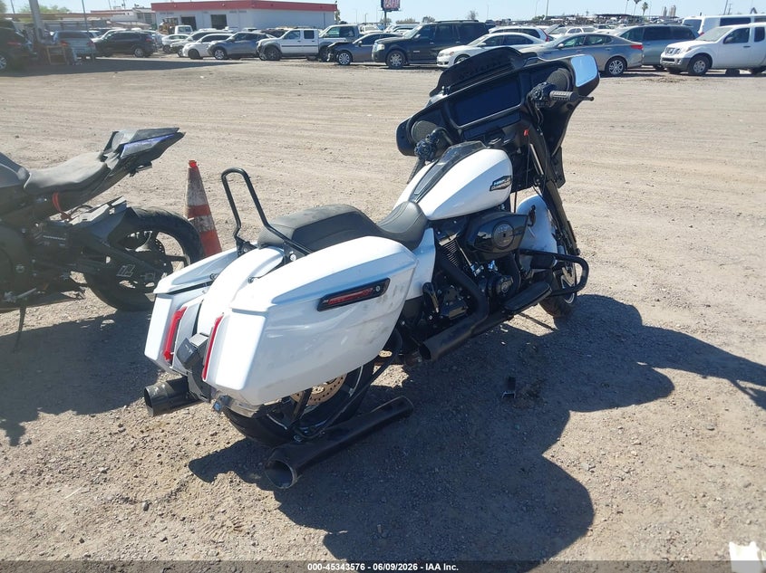 2024 Harley-davidson Street glide VIN 1HD1KB71XRB628978 IAAI salvage auction — LEFT SIDE, Salvage (Arizona), sold $9,300 on 2026-07-28 (photo 4)