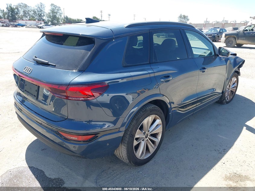 2025 Audi Q6 VIN WA122BGFXSA030896 IAAI salvage auction — RIGHT FRONT, Salvage Title, sold $22,300 on 2026-08-01 (photo 4)