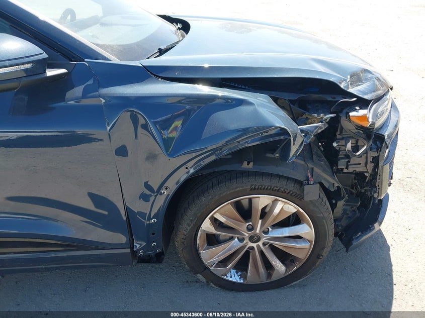 2025 Audi Q6 VIN WA122BGFXSA030896 IAAI salvage auction — RIGHT FRONT, Salvage Title, sold $22,300 on 2026-08-01 (photo 6)