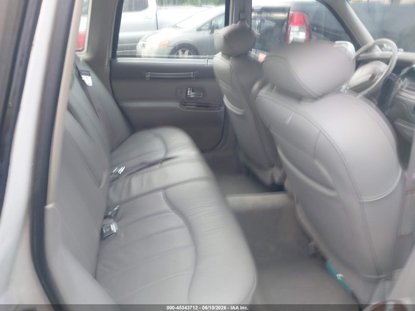 1996 Lincoln TOWN CAR VIN 1LNLM81W1TY627634 IAAI salvage auction — FRONT END, Salvage (Georgia), sold $450 on 2026-07-10 (photo 8)