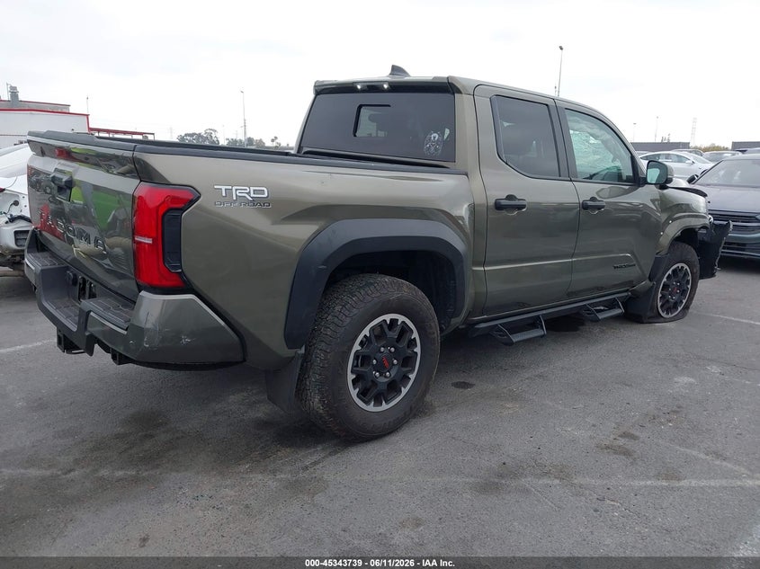 2024 Toyota Tacoma VIN 3TMLB5JN8RM085582 IAAI salvage auction — ROLLOVER, Salvage (California), sold $8,900 on 2026-07-30 (photo 4)
