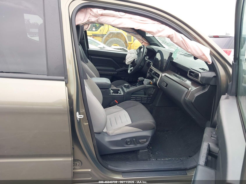 2024 Toyota Tacoma VIN 3TMLB5JN8RM085582 IAAI salvage auction — ROLLOVER, Salvage (California), sold $8,900 on 2026-07-30 (photo 5)