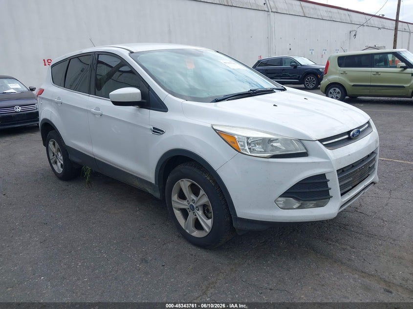 2016 Ford Escape VIN 1FMCU9GX5GUC81798 IAAI salvage auction — NORMAL WEAR, Clear-Dealer Only (Oregon), sold $1,250 on 2026-07-09 (photo 1)