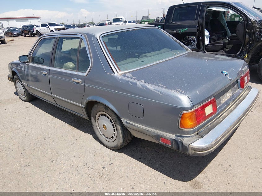 1984 BMW 7er VIN WBAFF740XE7398065 IAAI salvage auction — NORMAL WEAR, Clear (Colorado), sold $1,100 on 2026-07-07 (photo 3)