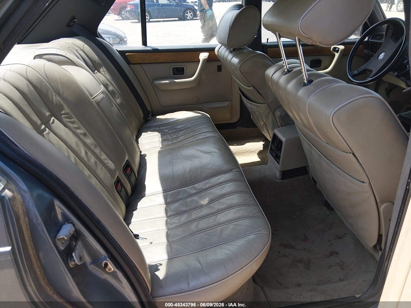 1984 BMW 7er VIN WBAFF740XE7398065 IAAI salvage auction — NORMAL WEAR, Clear (Colorado), sold $1,100 on 2026-07-07 (photo 8)