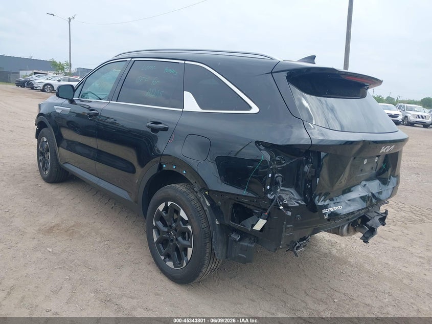 2025 Kia Sorento VIN 5XYRLDJC6SG362541 IAAI salvage auction — FRONT & REAR, Salvage (Michigan), sold $9,700 on 2026-07-30 (photo 3)