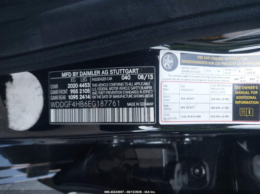 2014 Mercedes-benz C-klasse VIN WDDGF4HB6EG187761 IAAI salvage auction — RIGHT FRONT, Salvage Title, sold $650 on 2026-07-17 (photo 9)
