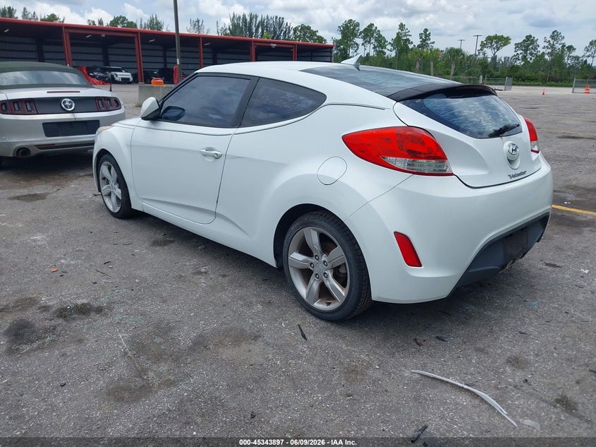 2012 Hyundai Veloster VIN KMHTC6ADXCU052169 IAAI salvage auction — NORMAL WEAR, Salvage Title, sold $625 on 2026-07-27 (photo 3)