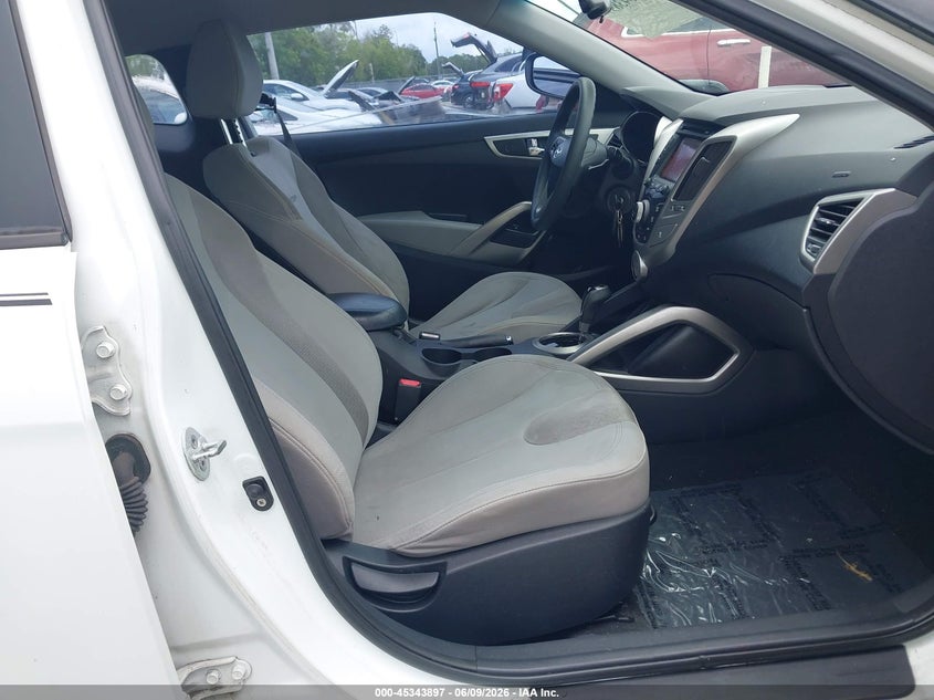 2012 Hyundai Veloster VIN KMHTC6ADXCU052169 IAAI salvage auction — NORMAL WEAR, Salvage Title, sold $625 on 2026-07-27 (photo 5)