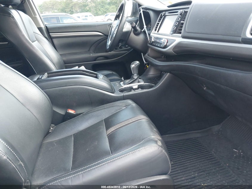 2017 Toyota Highlander VIN 5TDJZRFH3HS455512 IAAI salvage auction — LEFT REAR, Salvage Title, sold $10,475 on 2026-07-28 (photo 5)