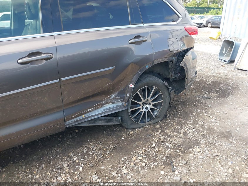 2017 Toyota Highlander VIN 5TDJZRFH3HS455512 IAAI salvage auction — LEFT REAR, Salvage Title, sold $10,475 on 2026-07-28 (photo 6)