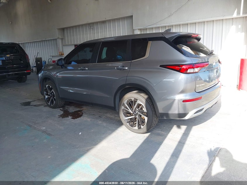 2022 Mitsubishi Outlander VIN JA4J3UA8XNZ082226 IAAI salvage auction — SIDE, Salvage Title, sold $5,900 on 2026-07-22 (photo 3)